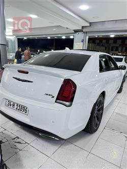 كرايسلر 300